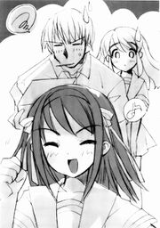 Fui obligado a llevar la caja con la cámara mientras seguíamos a Haruhi.